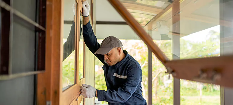 Double Hung Vinyl Window Sash Replacement in Navarre, FL